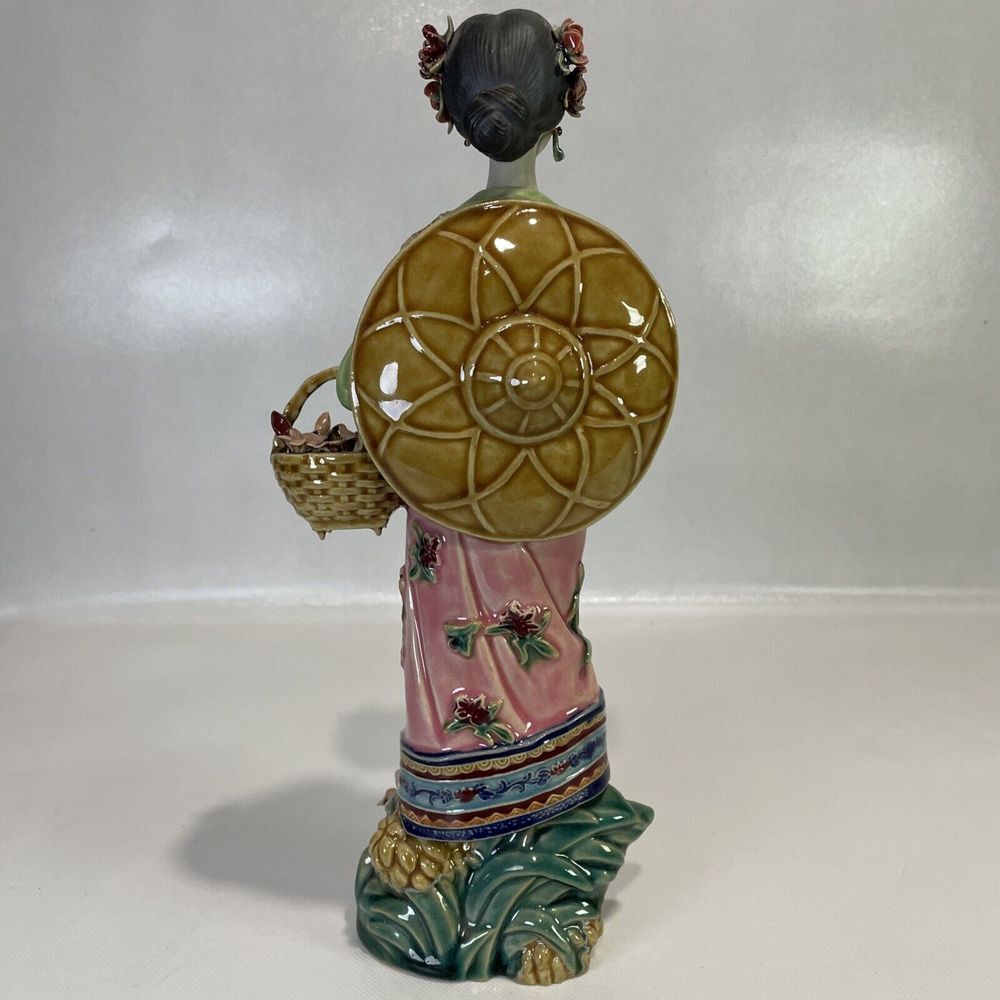 12" Chinese Wucai‎ Porcelain Pottery Belle Girl Lady Basket Flower Figurine Read - Picture 6 of 11
